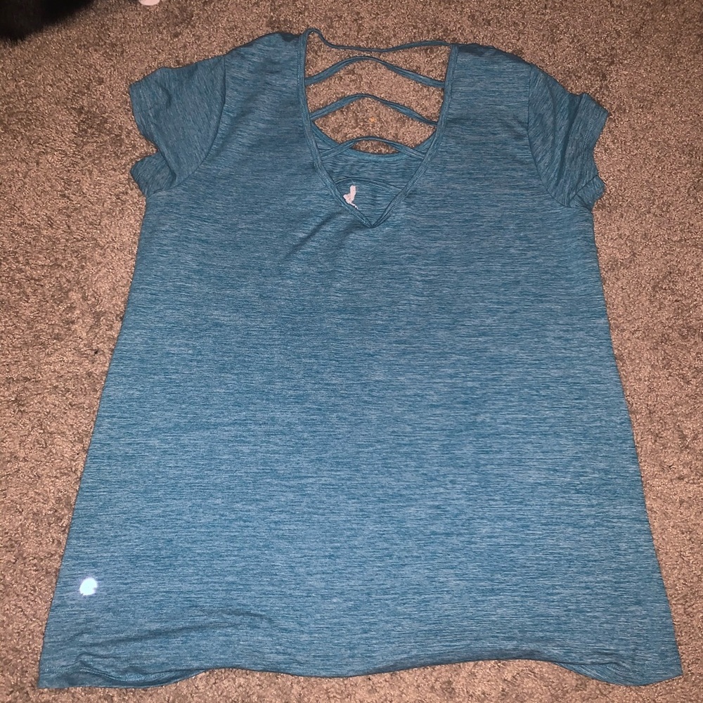 Workout top - Picture 2 of 4
